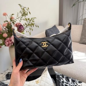 CHANEL ホーボー バッグ 2025ブランド ミニ バッグ 軽い HOBO バッグ 斜め掛け ショルダー バッグ レディース シャネル バッグ 人気 ブランド 女子
