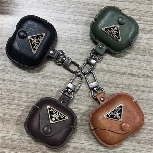 プラダ airpods pro3 ケース ハイ ブランド airpods pro 第 二 世代 ケース 人気 おすすめ prada airpods ケース メンズ ブランド かっこういい airpods 4 ケース レザー おしゃれ