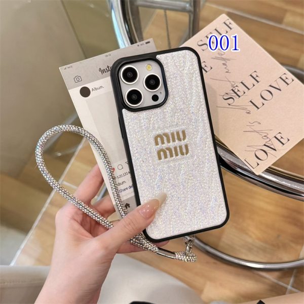 MIUMIU iPhone17/17pro ケース キラキラ ハイ ブランド ストラップ付き iphone 16/16pro max ケース 人気 ブランド 女子 iPhone15/14/13pro ケース 海外 おしゃれ スマホ カバー かわいい - 画像 (3)