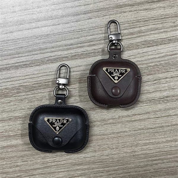 プラダ airpods pro3 ケース ハイ ブランド airpods pro 第 二 世代 ケース 人気 おすすめ prada airpods ケース メンズ ブランド かっこういい airpods 4 ケース レザー おしゃれ - 画像 (2)