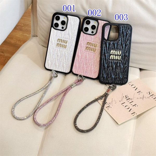 MIUMIU iPhone17/17pro ケース キラキラ ハイ ブランド ストラップ付き iphone 16/16pro max ケース 人気 ブランド 女子 iPhone15/14/13pro ケース 海外 おしゃれ スマホ カバー かわいい - 画像 (2)