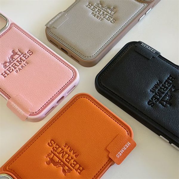 正規品HERMES★ケース エルメスiphone 17/17promaxケース PUレザー ロゴ 箔押し hermes