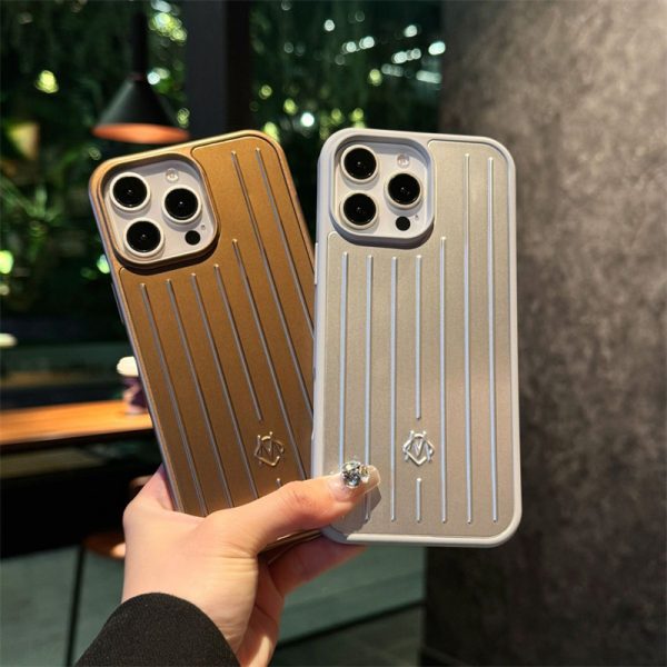 リモワ iphoneケース iphone16/16pro ケース ブランド 男女 人気