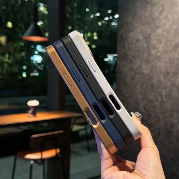 リモワ iphoneケース iphone16/16pro ケース ブランド 男女 人気