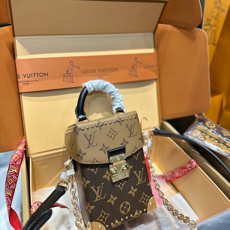 ルイ ヴィトン ミニ バッグ vuttion スマホ ポシェット ミニ ショルダー バッグ レディース 人気 ブランド 希少 LOUIS VUITTON カメラボックス ショルダーバッグ
