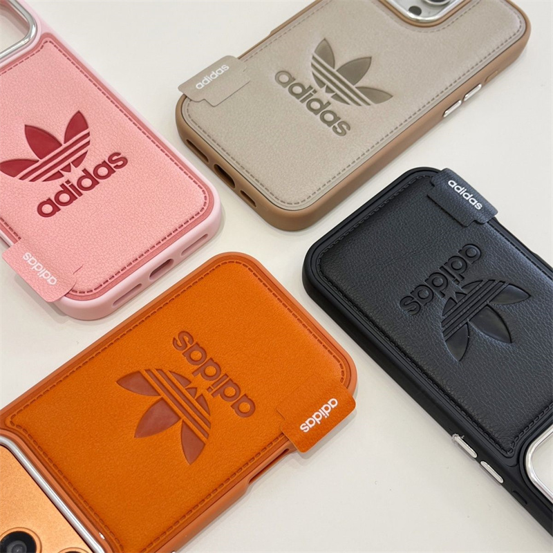 adidas スマホケース iphone17/17pro 高級 iphone16/16pro ケース アディダス アイフォンケース アイフォン15/14pro ケース レザー 丈夫 iphone13pro カバー お揃い
