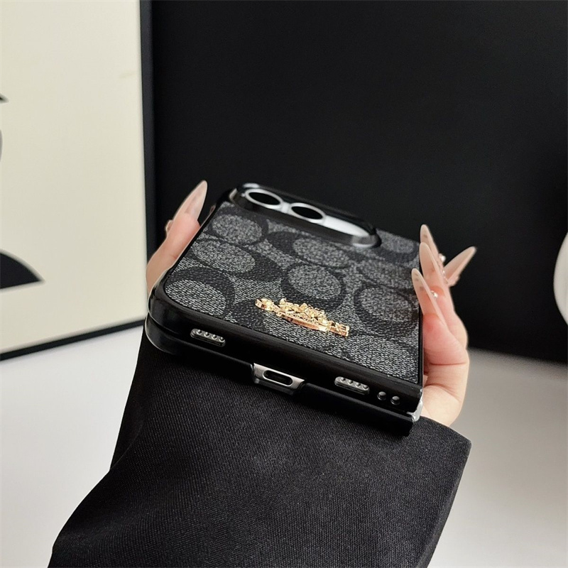 スマホ ケース iphone fold ケース ハイ ブランド コーチ COACH iPhone 18 ULTRA ケース 韓国 おしゃれ アイフォン ウルトラ カバー 芸能 人 iPhone 折り畳み ケース 人気 女子 - 画像 (9)
